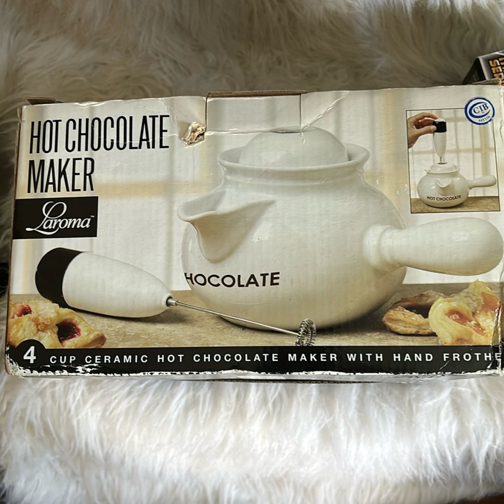 Hot chocolate maker